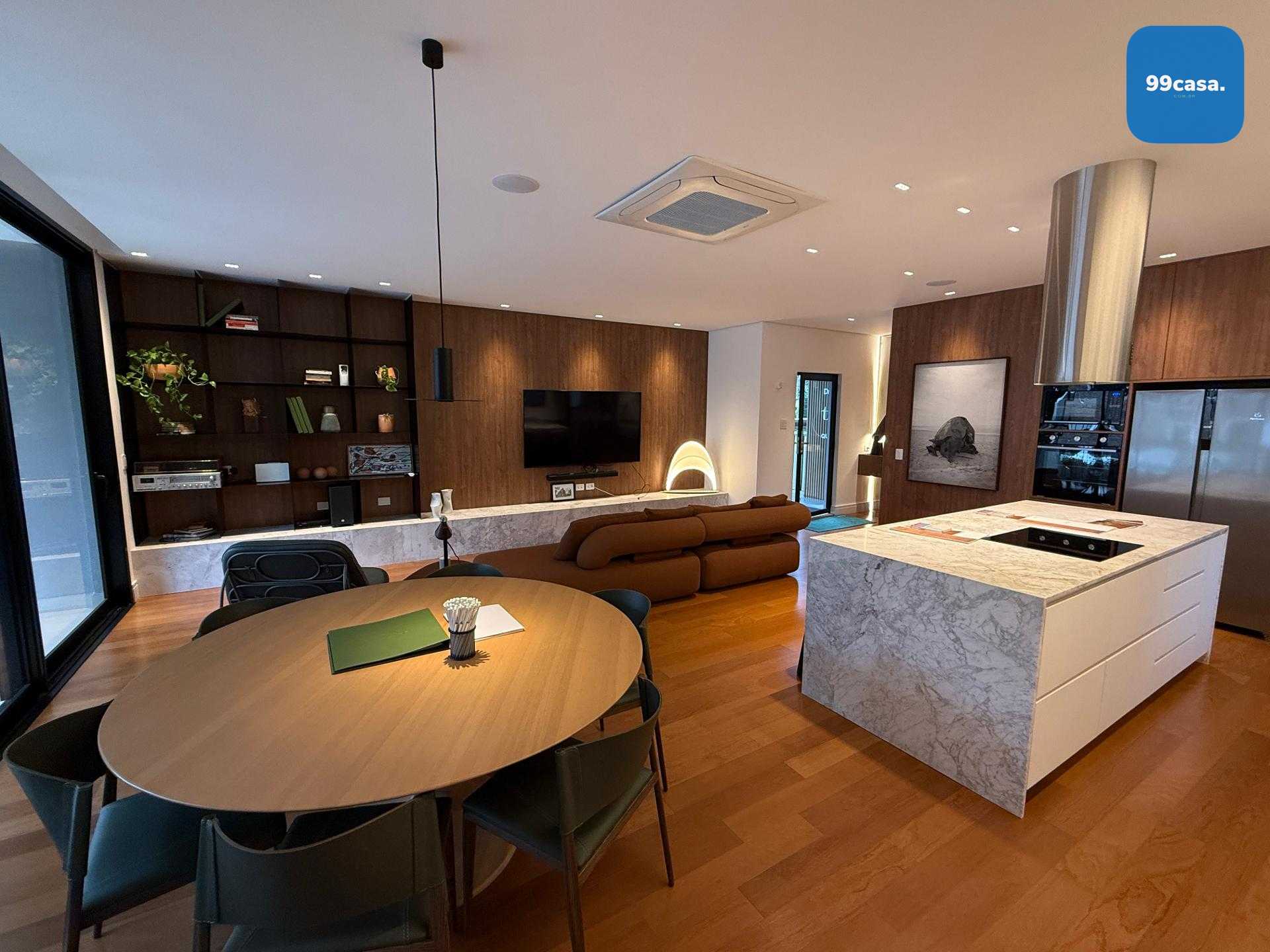 Apartamento com a melhor estrutura de clube no Juveve/Ahu, CUR...