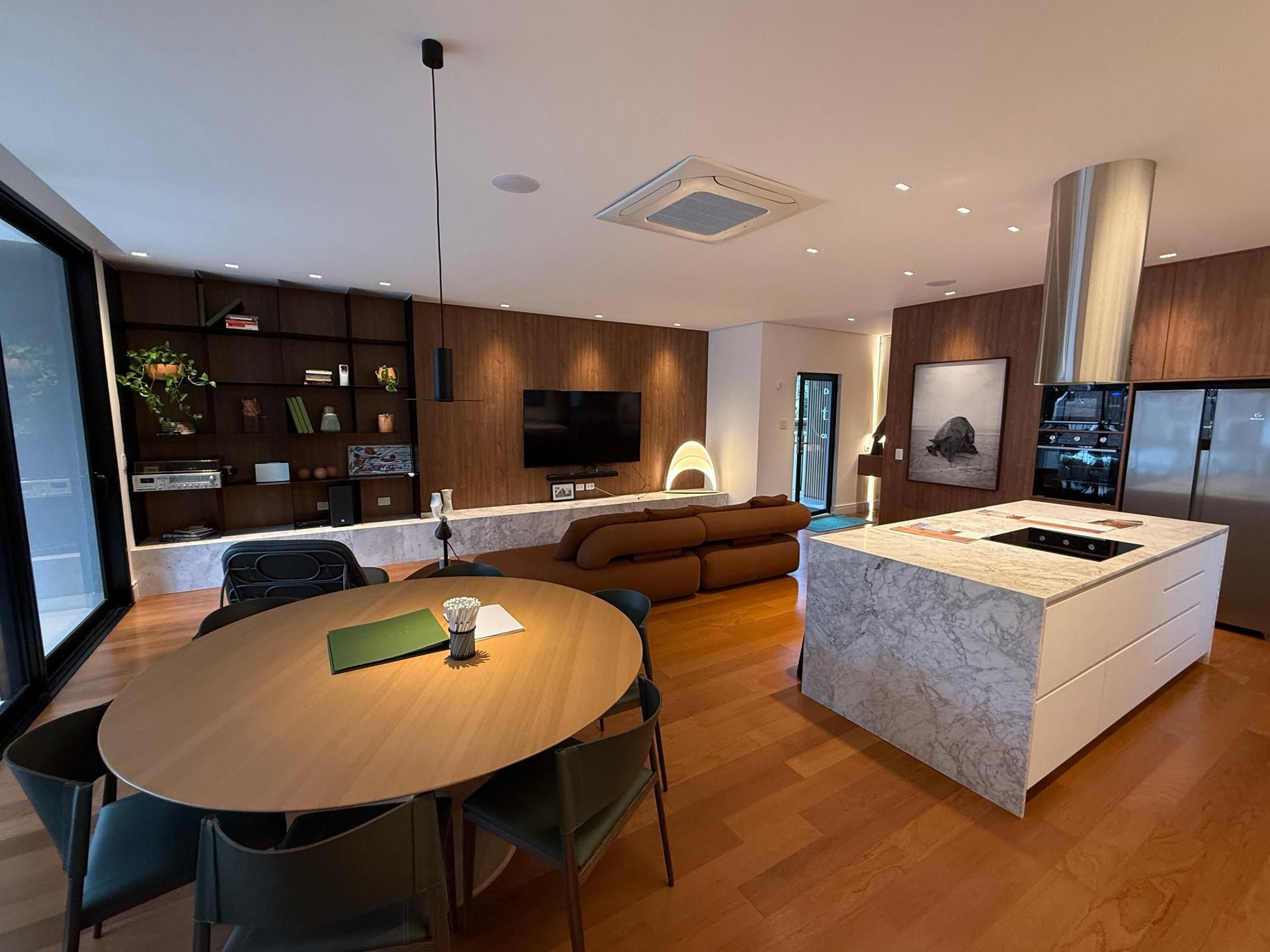 Apartamento com a melhor estrutura de clube no Juveve/Ahu, CUR...