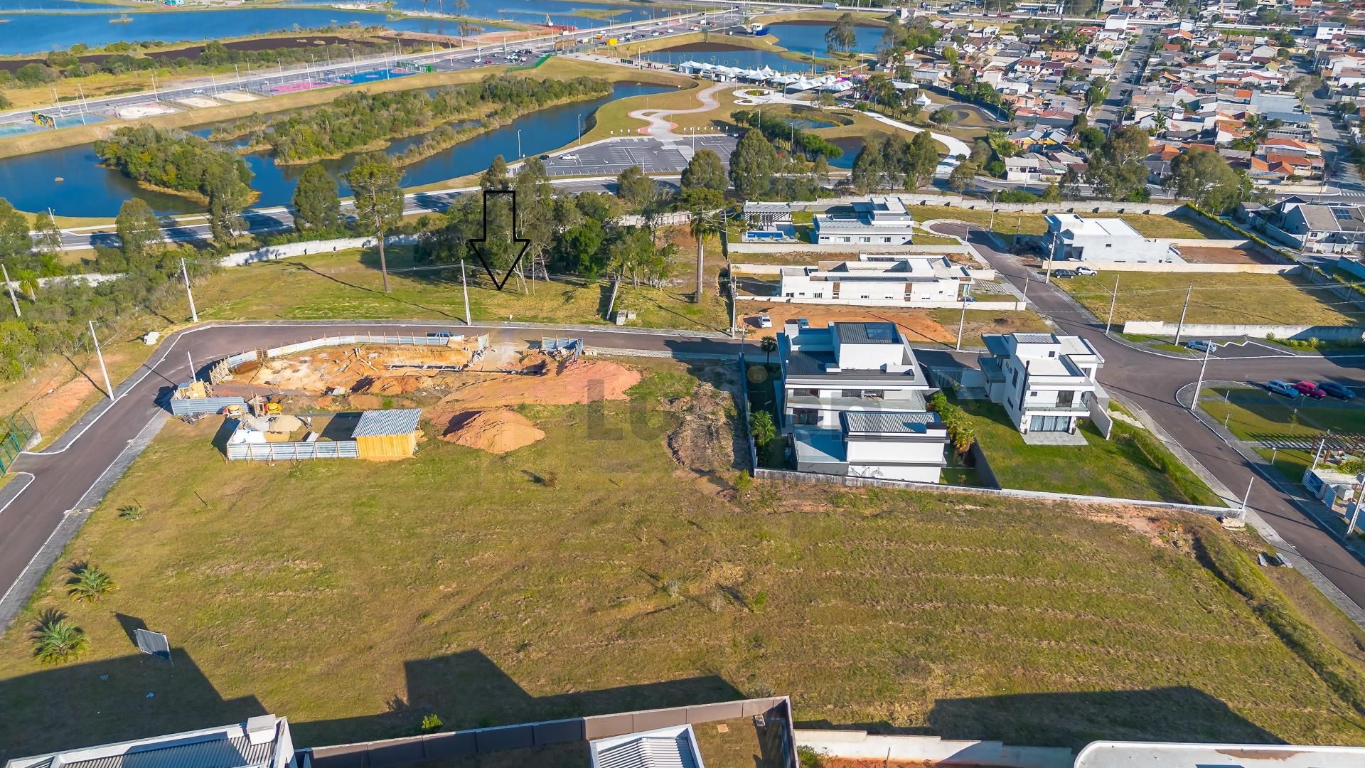 Terreno em Condominio Fechado com 1593m2, Pinhais. Vista Serra...