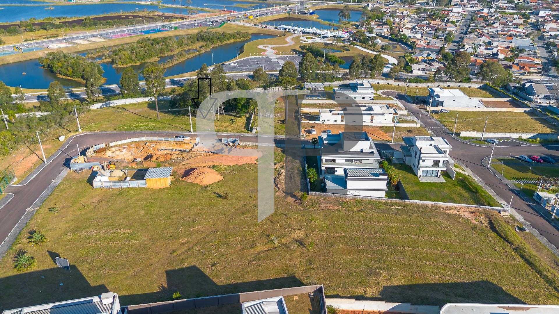 Terreno em Condominio Fechado com 1593m2, Pinhais. Vista Serra...