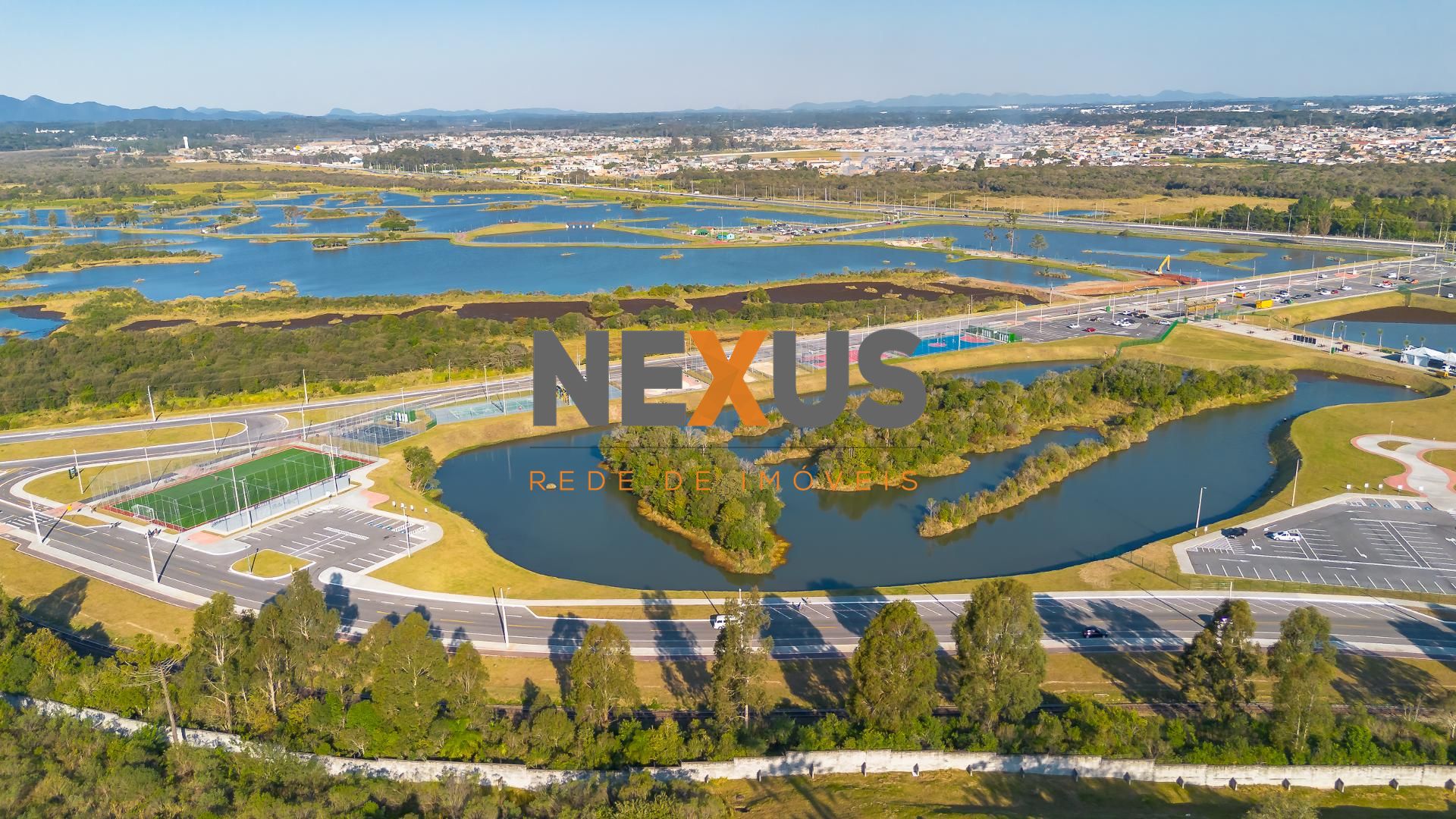 Terreno em Condominio Fechado com 1593 m2, Pinhais. Vista Serr...