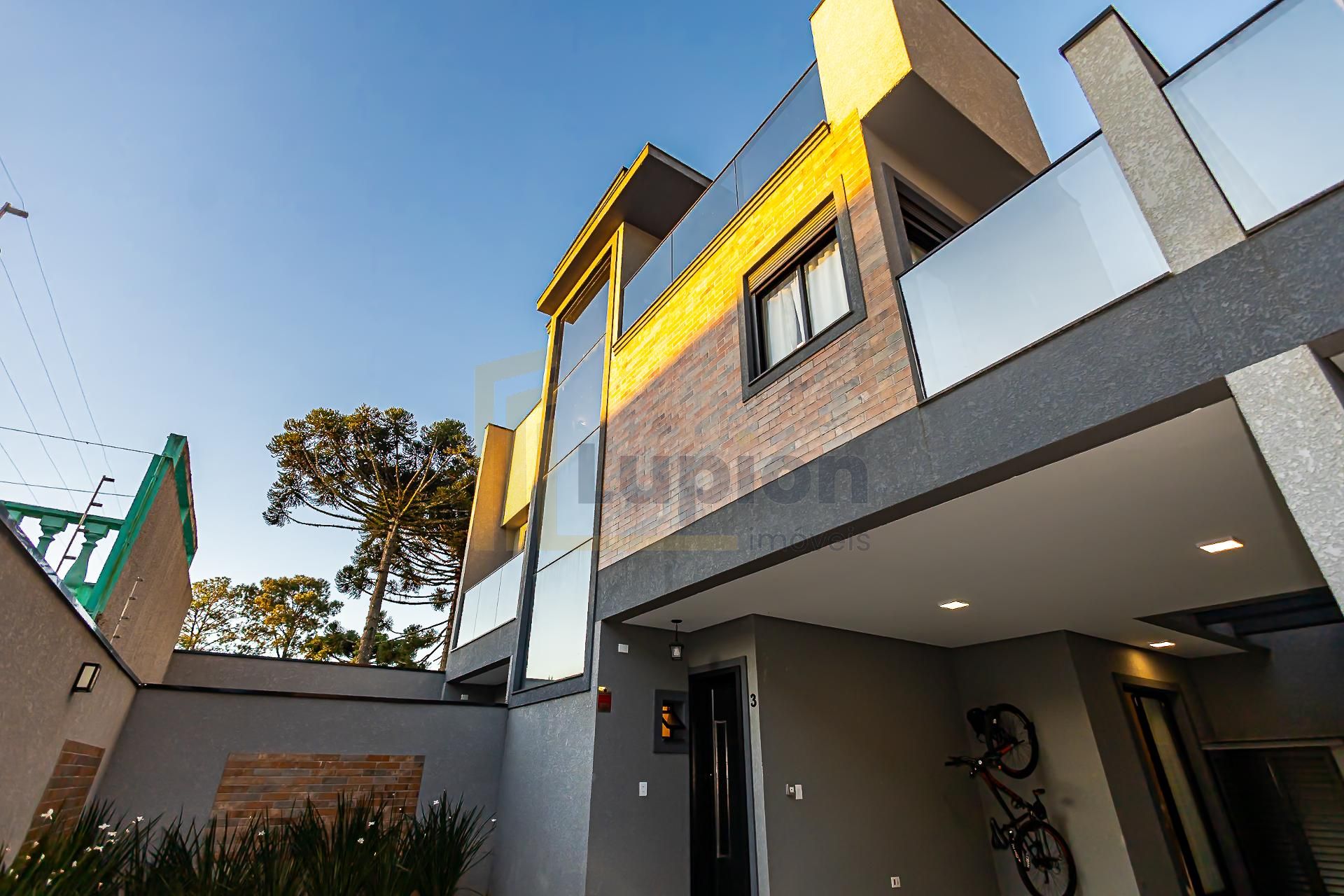 Lindo Sobrado alto padrão todo mobiliado em condominio no Hugo...