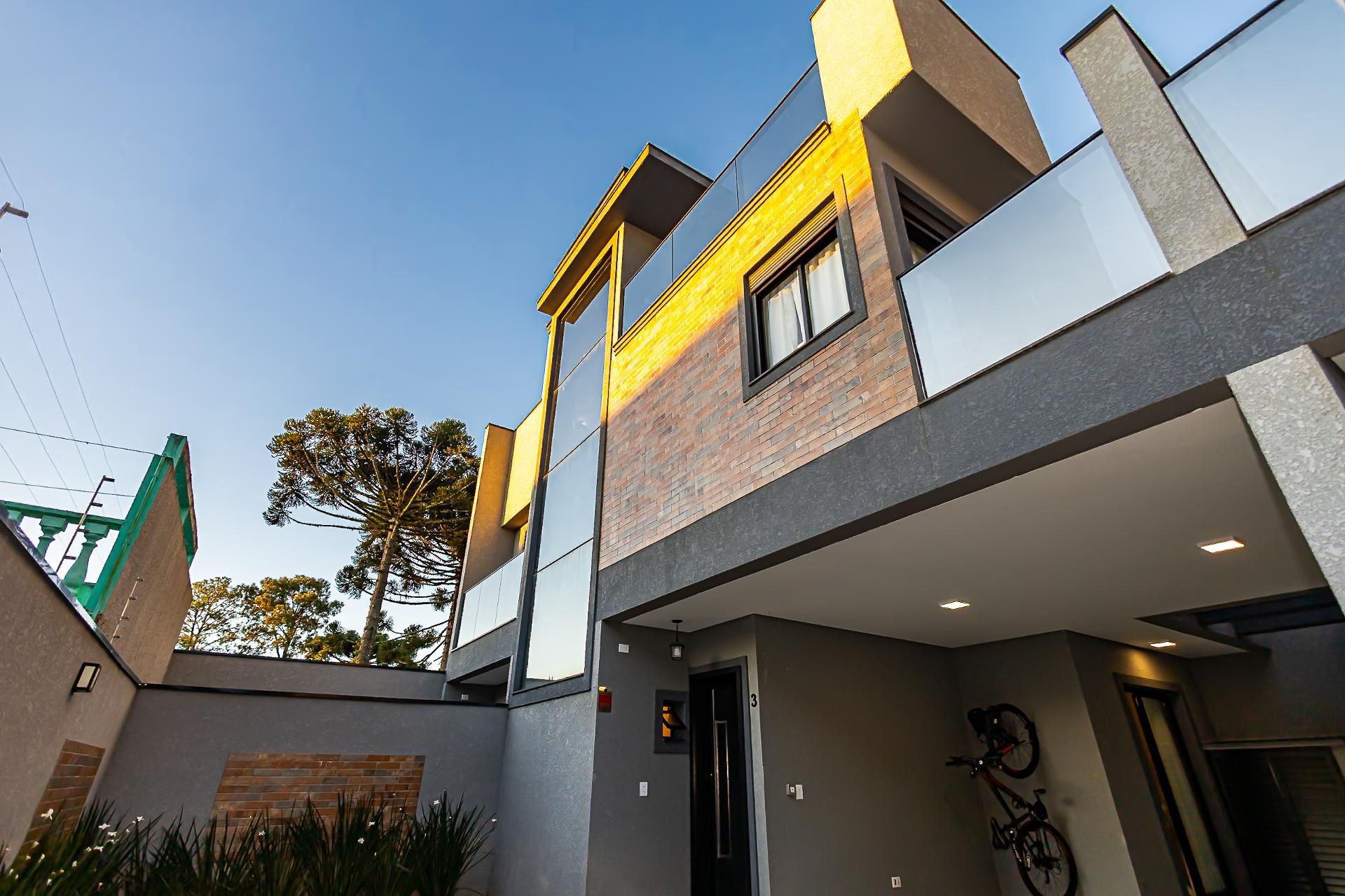 Lindo Sobrado alto padrão todo mobiliado em condominio no Hugo...