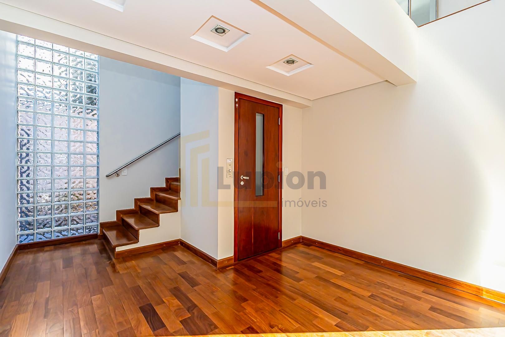 Casa à venda 4 dorm e elevador, Alphaville Pinheiros, PINHAIS ...