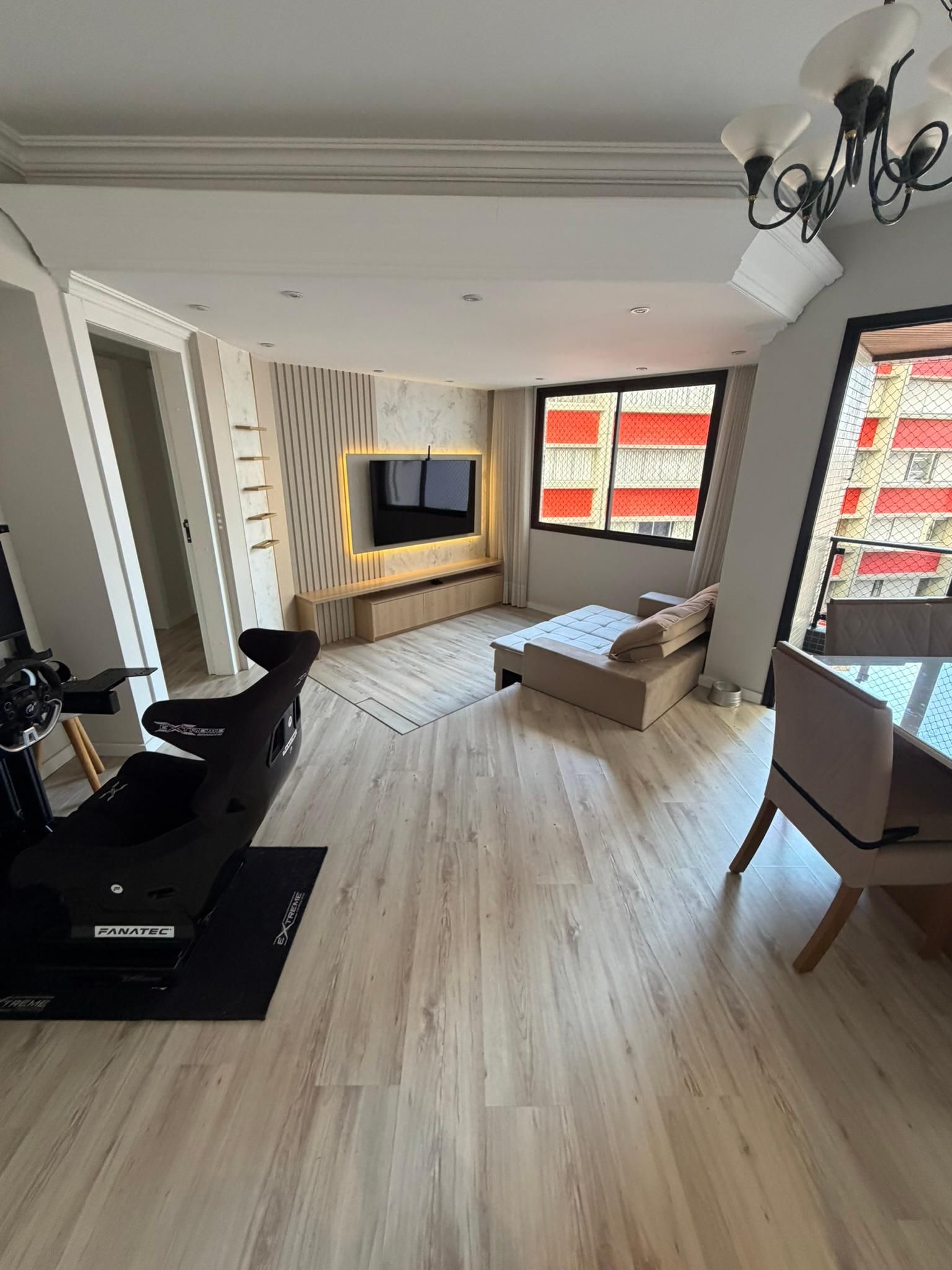 Apartamento com 2 dormitórios mobiliado, proximo da praça do J...