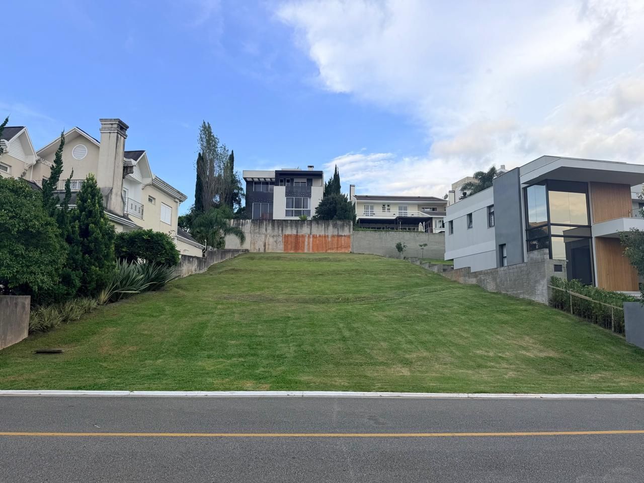 Terreno à venda 745m², Alphaville Graciosa, PINHAIS - PR