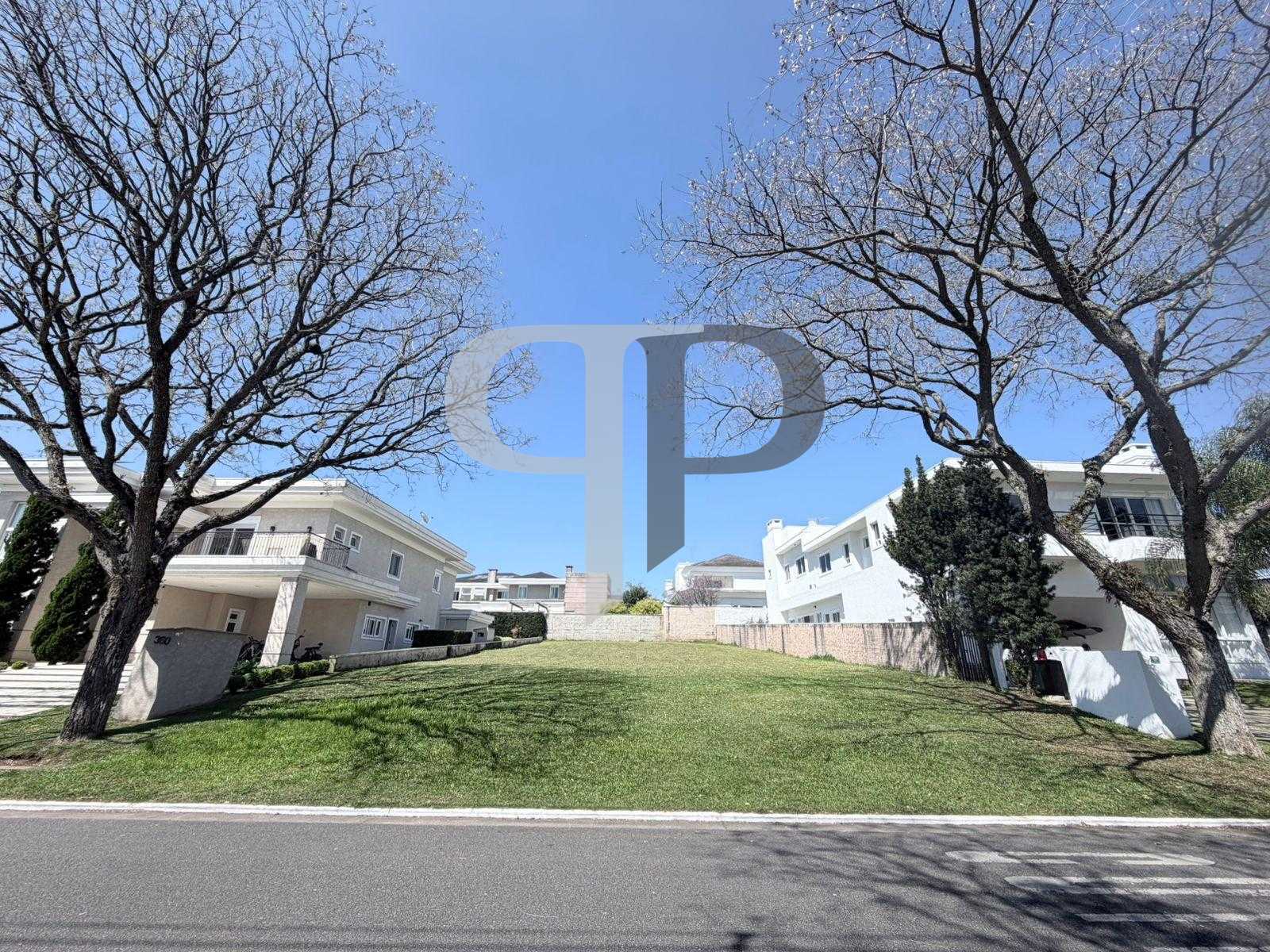 Terreno Plano leve aclive com 717M² - Alphaville Graciosa, PIN...