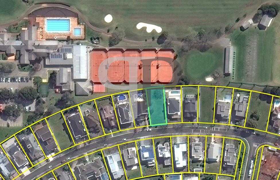 Excelente Sobrado com 3 Dormitórios e Ático Espaçoso, Próximo ...