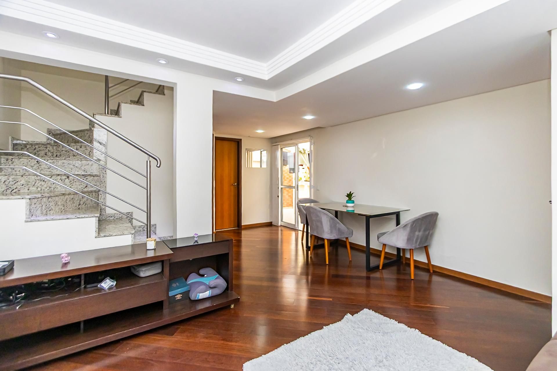 Sobrado à venda, Boqueirão, ao lado do quartel - CURITIBA - PR