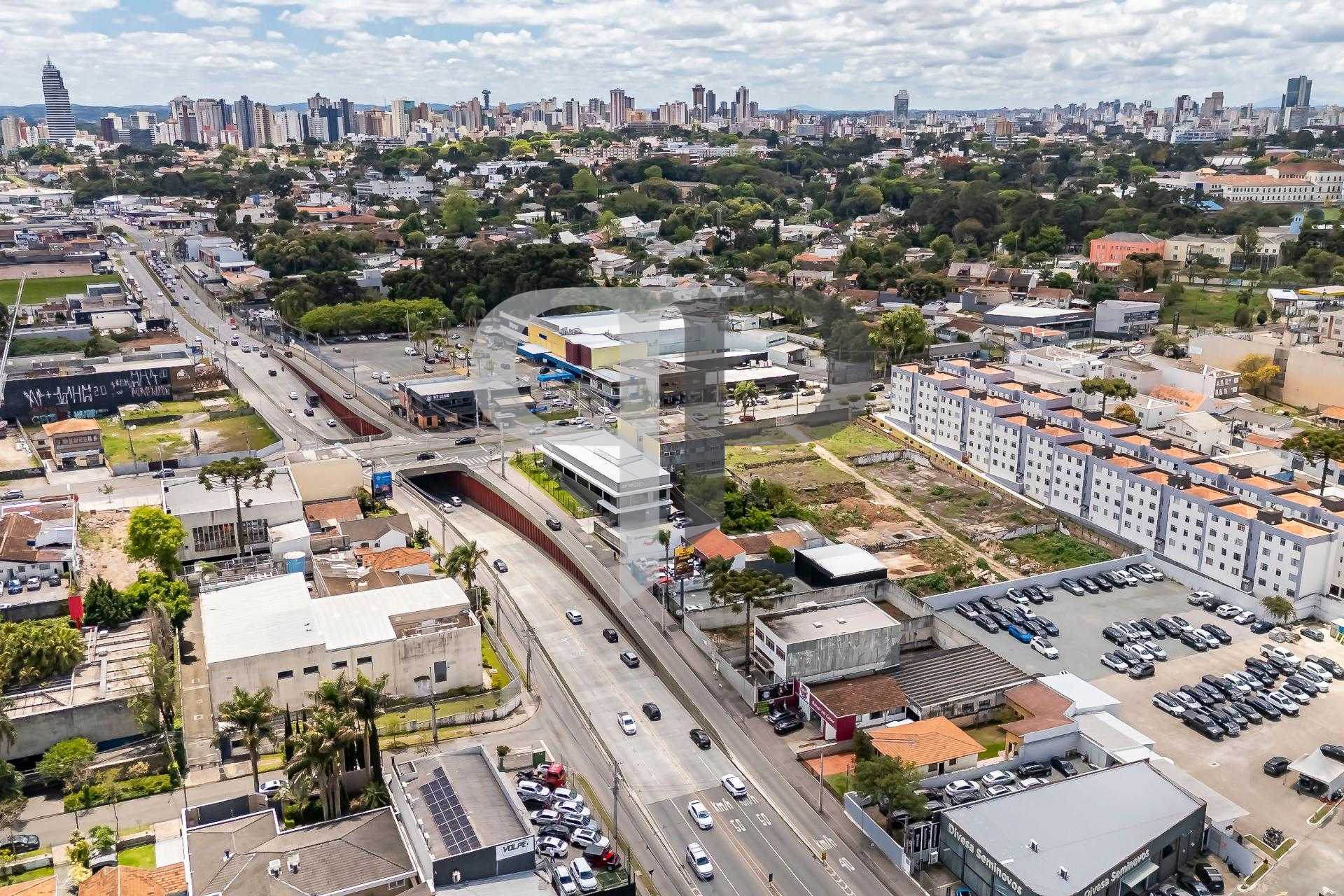 Excelente Terreno ZR4 448m2 no Batel. Matricula Averbada.
