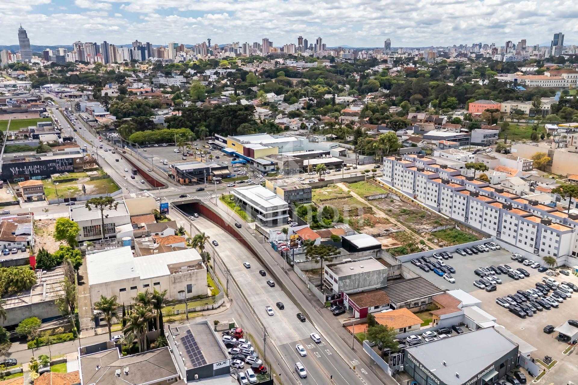 Excelente Terreno ZR4 448m2 no Batel. Matricula Averbada.