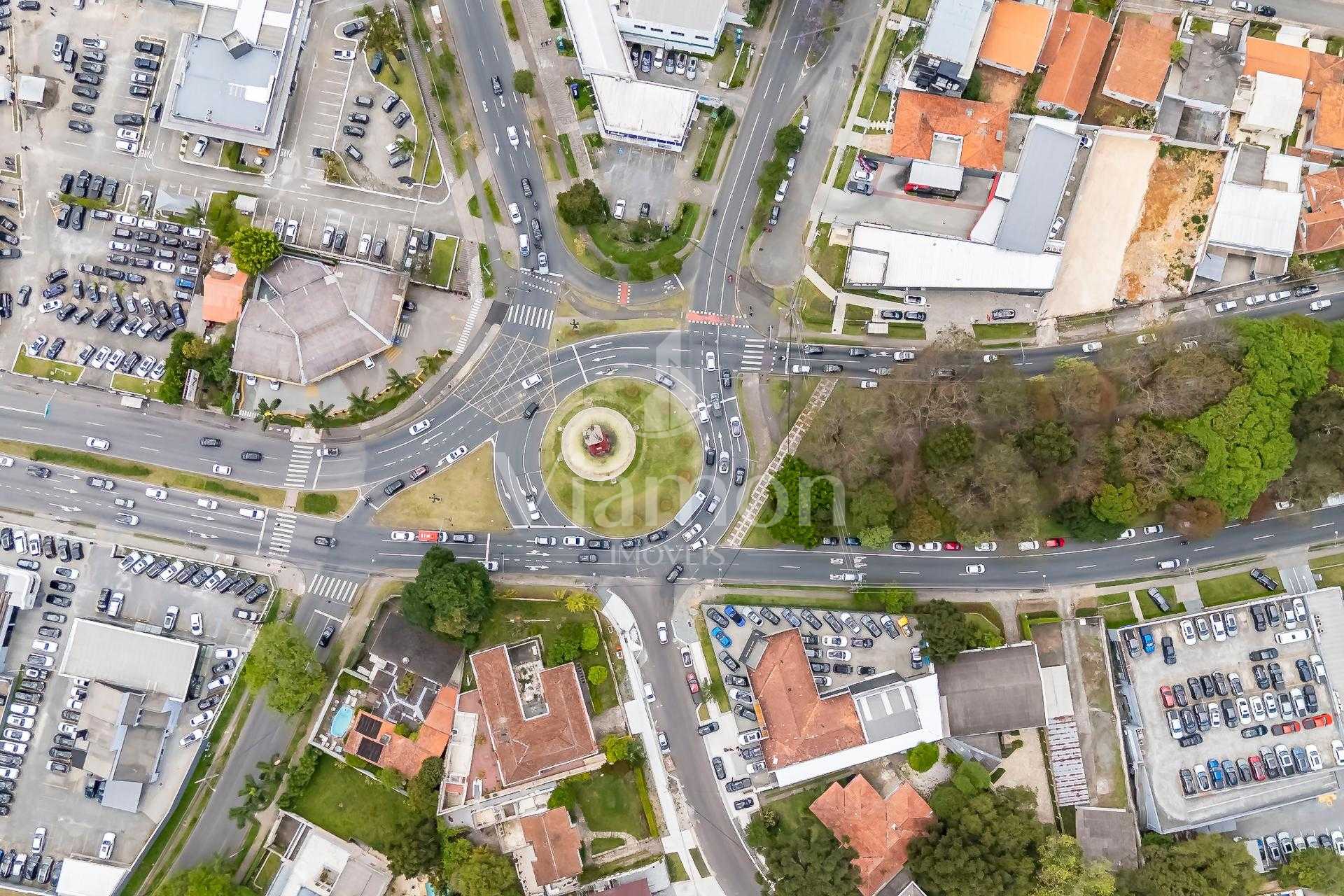 Excelente Terreno ZR4 448m2 no Batel. Matricula Averbada.