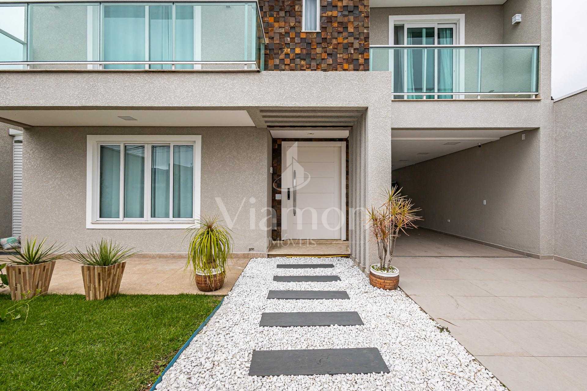 Casa Tecnológica com 5dorm e piscina  à venda no Alto Tarumã, ...