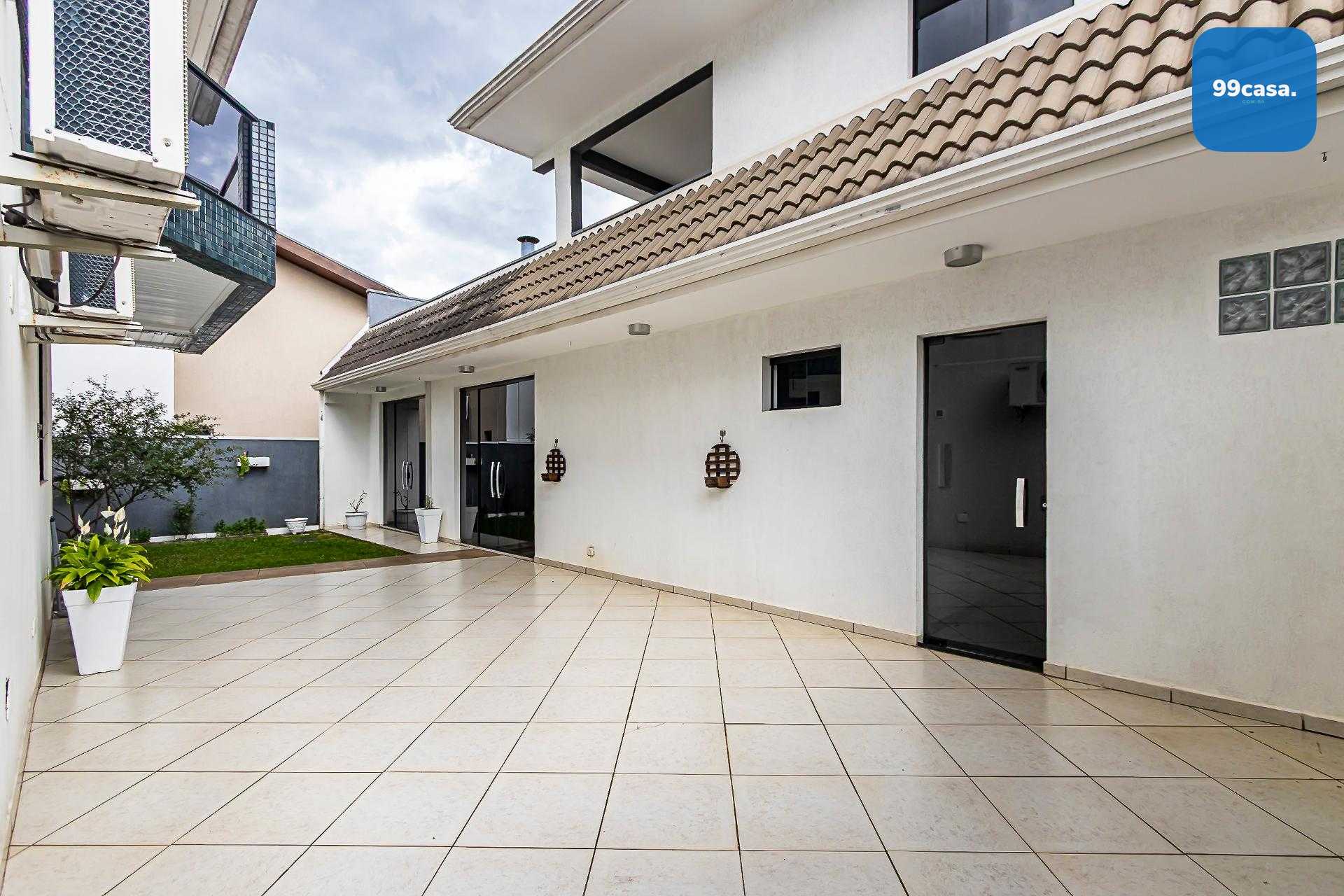 Linda Casa no Residencial Mirante da Serra Bairro Uberaba em C...