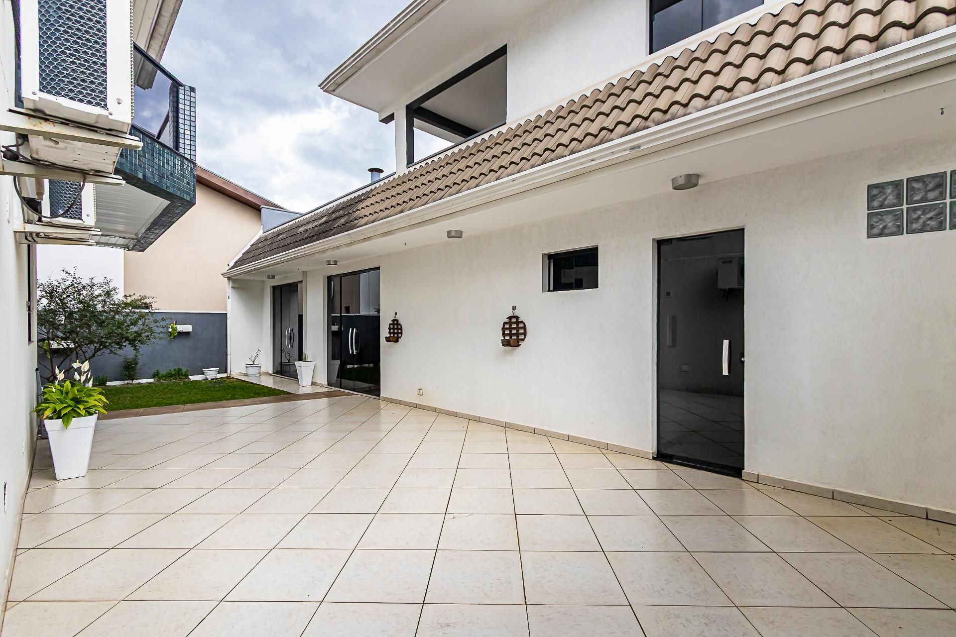 Linda Casa no Residencial Mirante da Serra Bairro Uberaba em C...