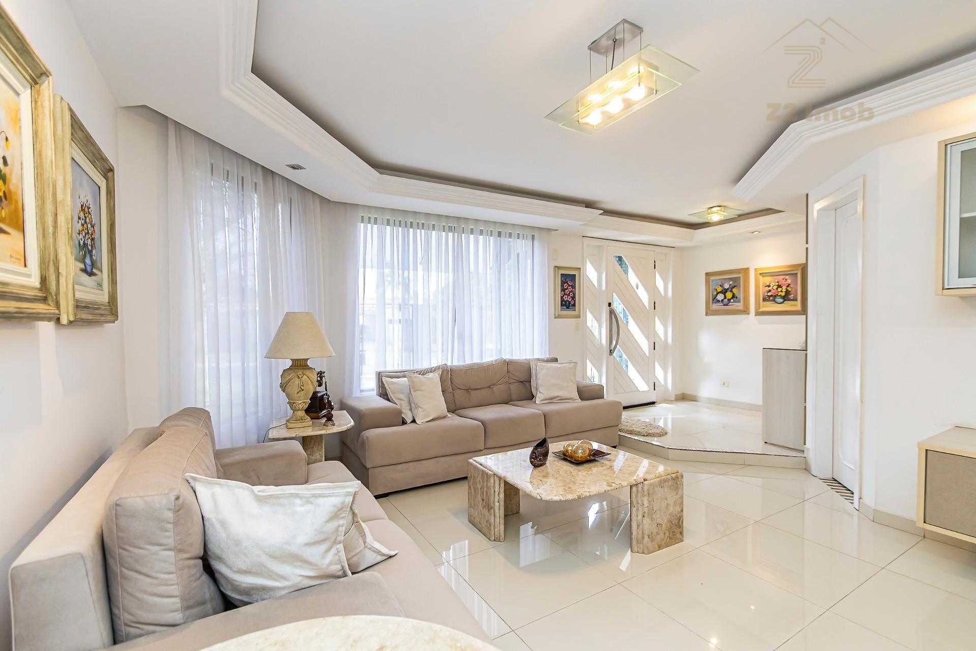 Linda Casa no Residencial Mirante da Serra Bairro Uberaba em C...