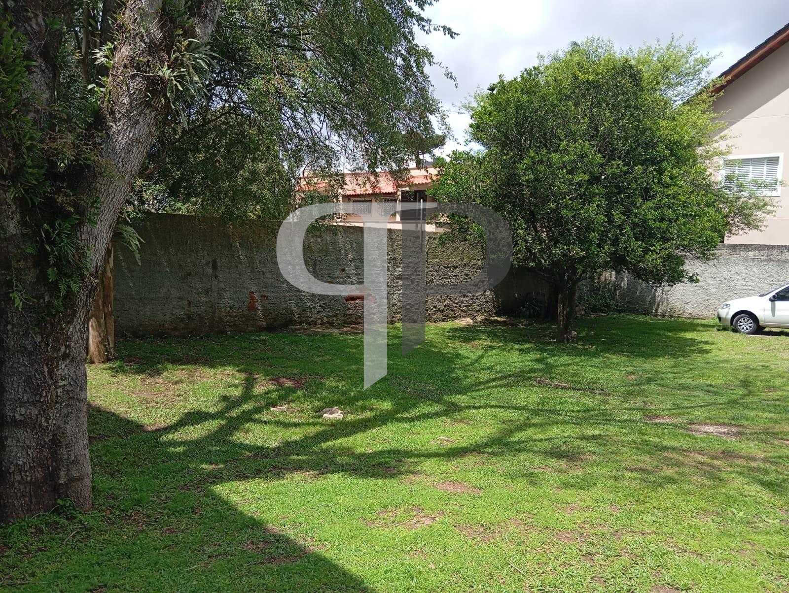 Terreno à venda em condomínio fechado no Cabral em Curitiba - Pr