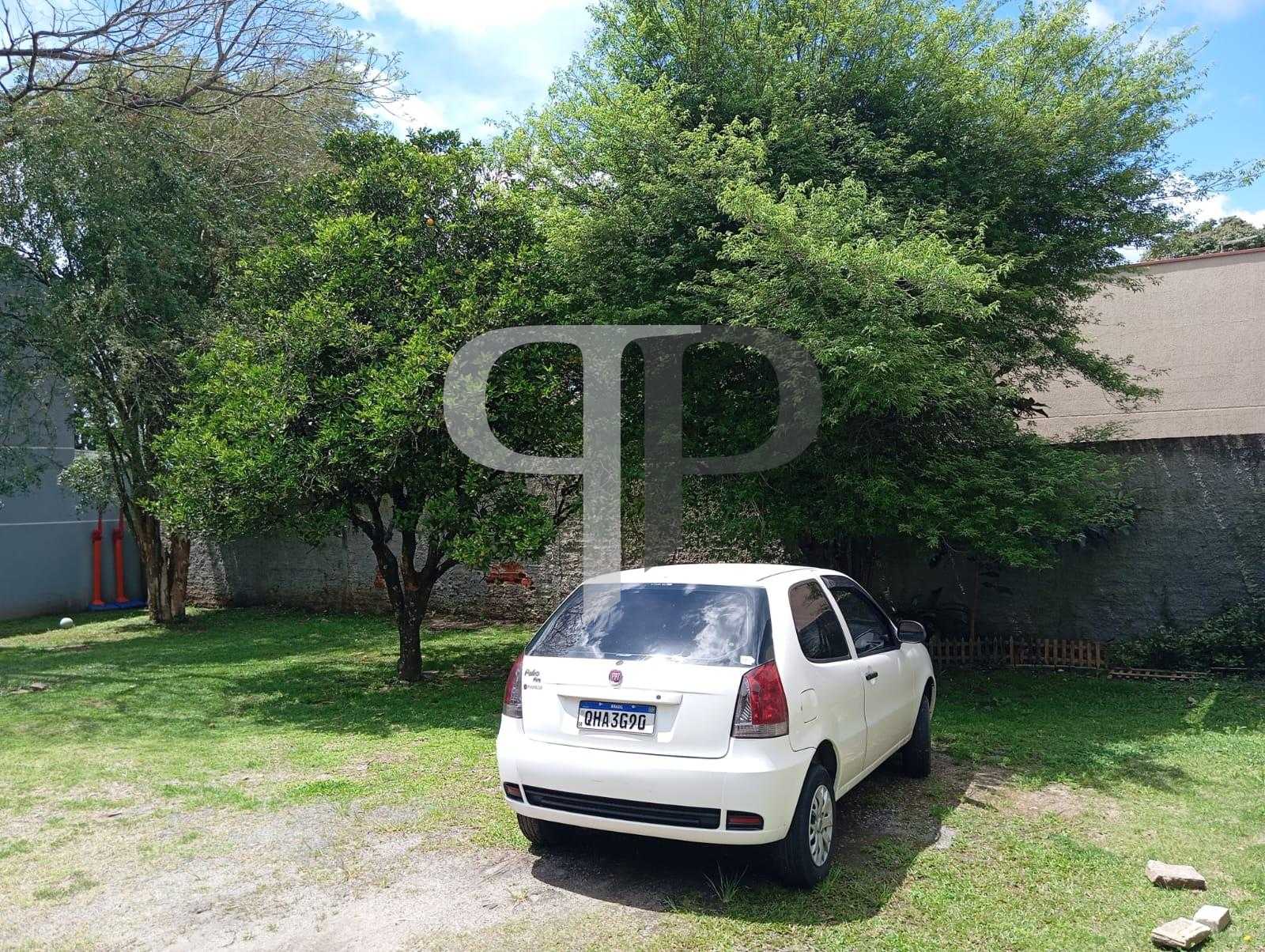 Terreno à venda em condomínio fechado no Cabral em Curitiba - Pr