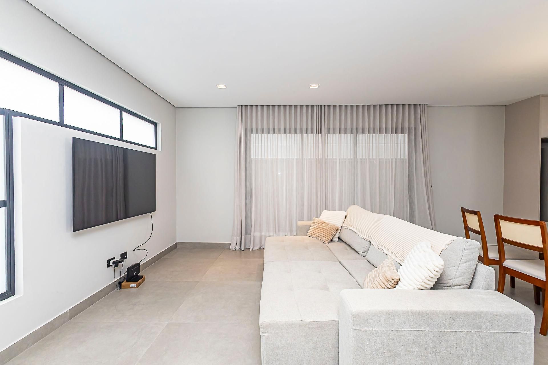 Casa com 3 dormitórios com 185 m², Condominio Clube no santa c...
