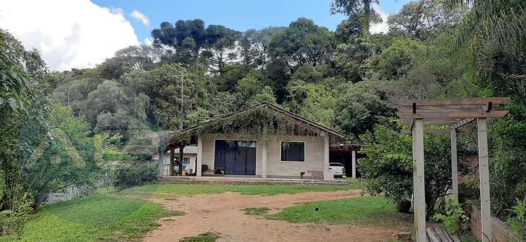 Chácara com 4 dormitórios à venda, 33000 m² por R$ 1.490.000,0...