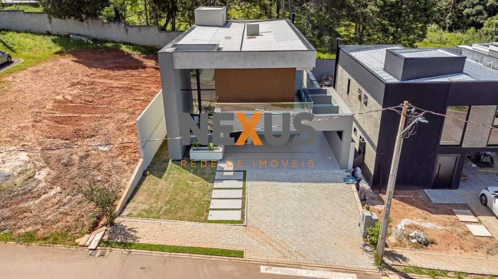 Linda casa no melhor condomínio de Campo Largo 4 dormitórios, ...