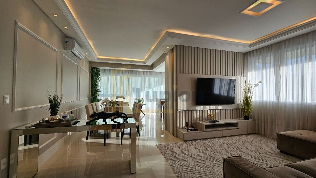 Oportunidade Apartamento com 3 dormitórios à venda, 149 m  R 2...