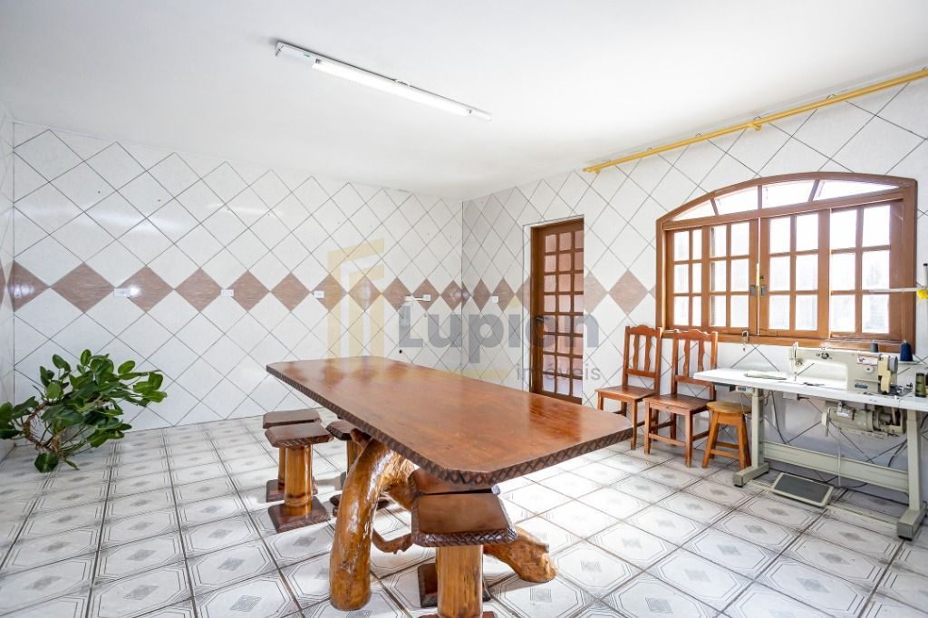 Sobrado com 5 dormitórios à venda,363.00 m , SAO JOSE DOS PINH...