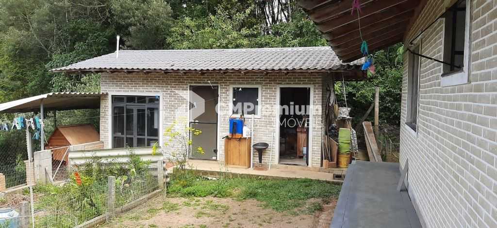 Chácara com 4 dormitórios à venda, 33000 m² por R$ 1.490.000,0...