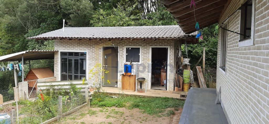 Chácara com 4 dormitórios à venda, 33000 m² por R$ 1.490.000,0...