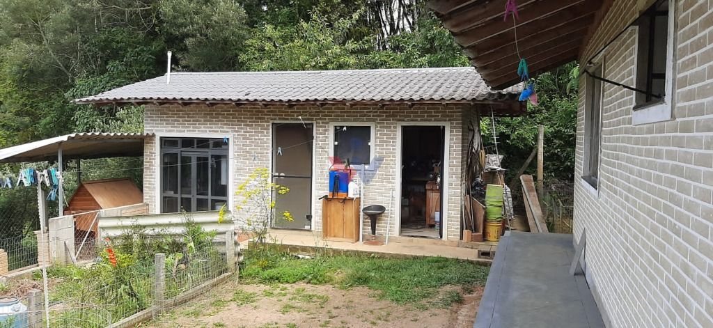 Chácara com 4 dormitórios à venda, 33000 m² por R$ 1.490.000,0...