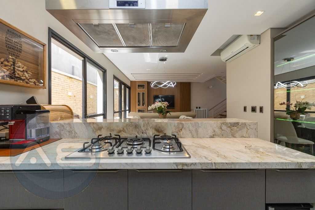 Casa em condominio prox Barigui , 266 m  por R  1.899.000,00  ...