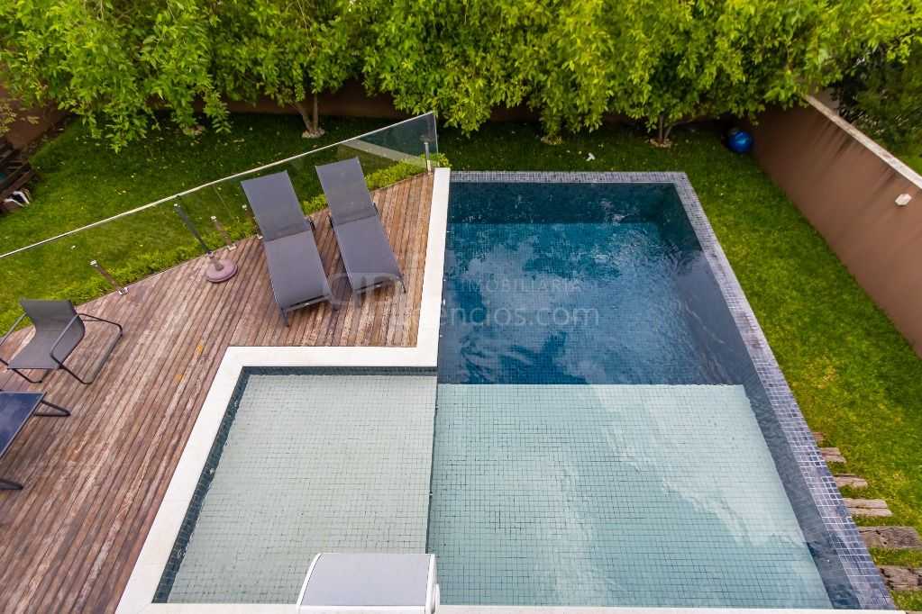 Apartamento 2 Quartos com Vaga Coberta no S?tio Cercado ? Curi...