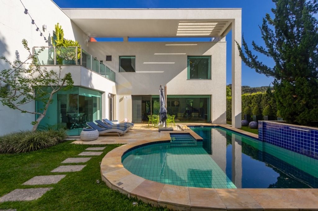 Casa com 5 dormitórios para venda ou locação no Alphaville Gra...