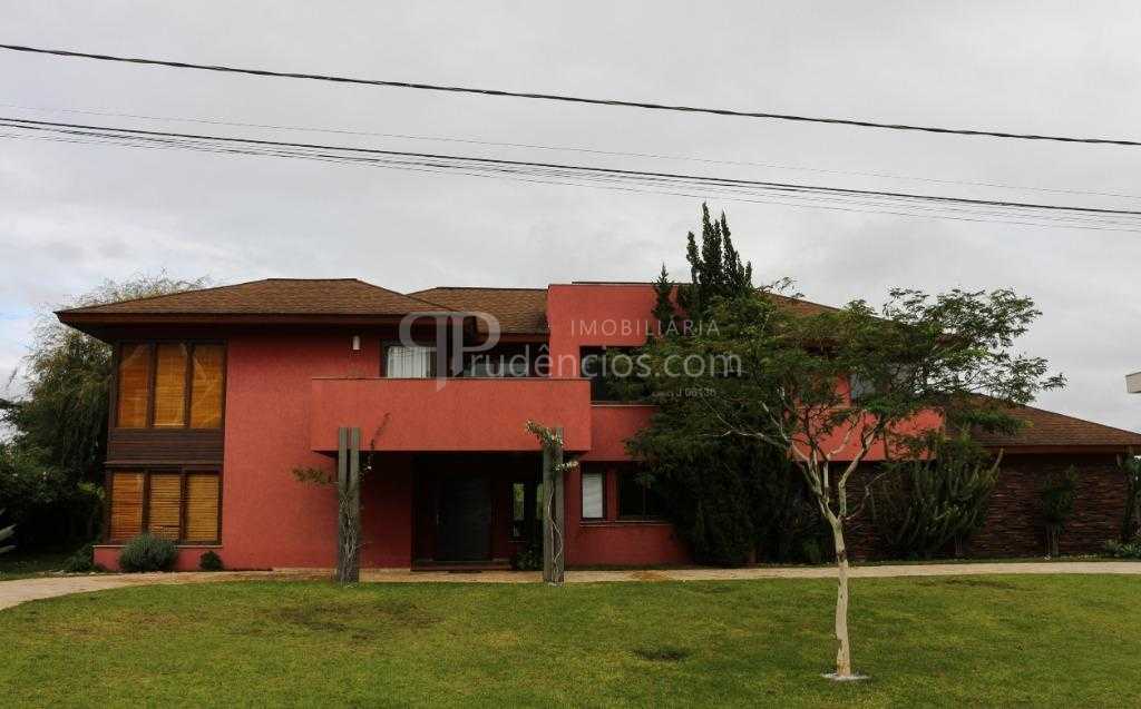 Sobrados Exclusivos em Condom?nio Fechado no Uberaba  Conforto...