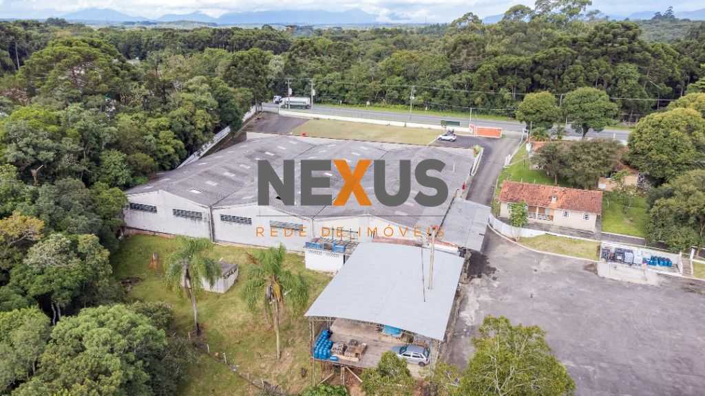 Área industrial em Colomb com 41.000 m² com 3 barracões sendo ...