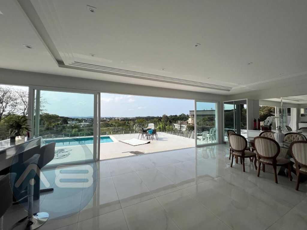 Casa com 4 suítes à venda no Alphaville Graciosa - Pinhais PR
