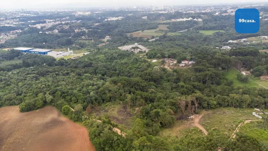 Sobrado com 4 quartos em Caiob? a 1 km da Praia Brava com 157 ...