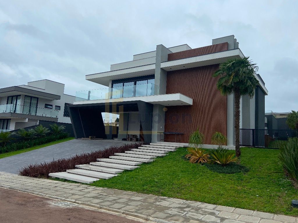 Linda Casa com 4 dormitórios 650 m  por R 4.999.000,00 - Pinha...