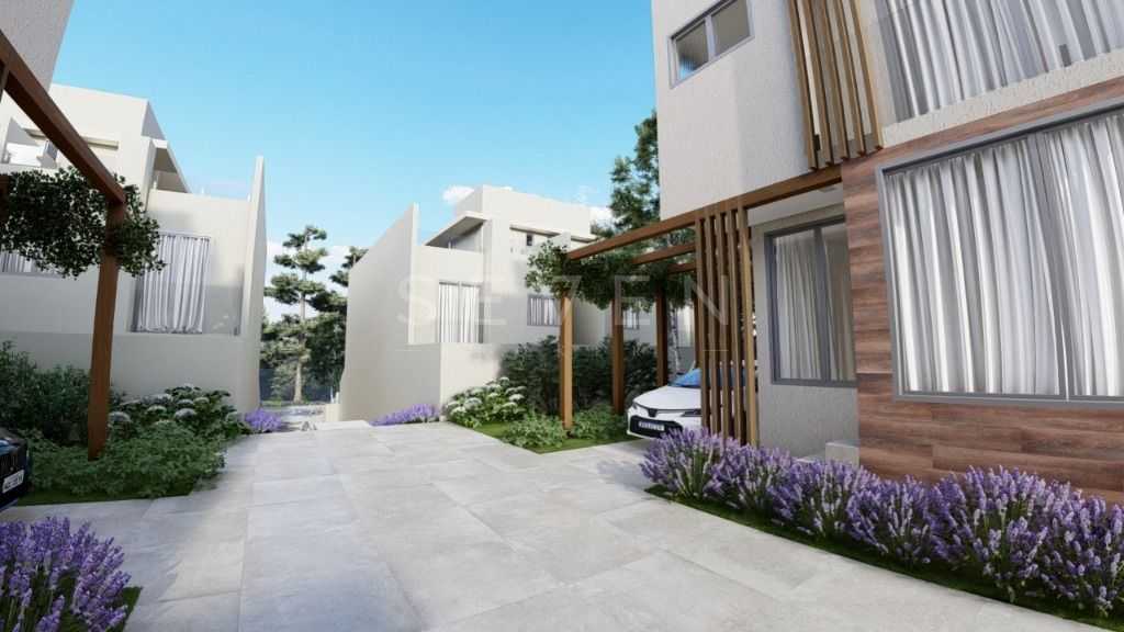 Sobrado em condominio com 3Q, 140 m  R  839.000,00 - Bacacheri...