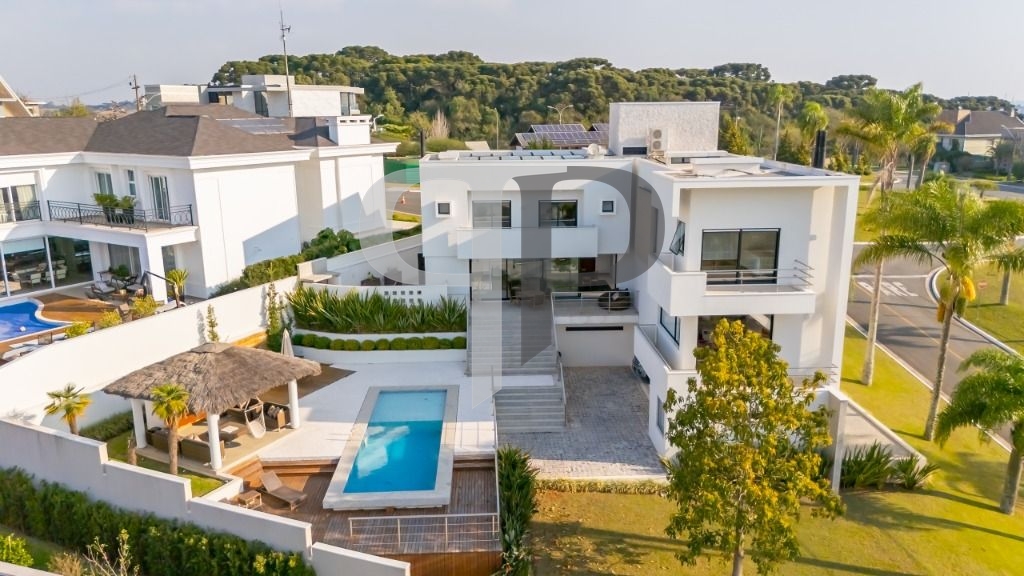 Casa com 4 dormitórios à venda, 545 m2 por R$ 6.900.000,00 - A...