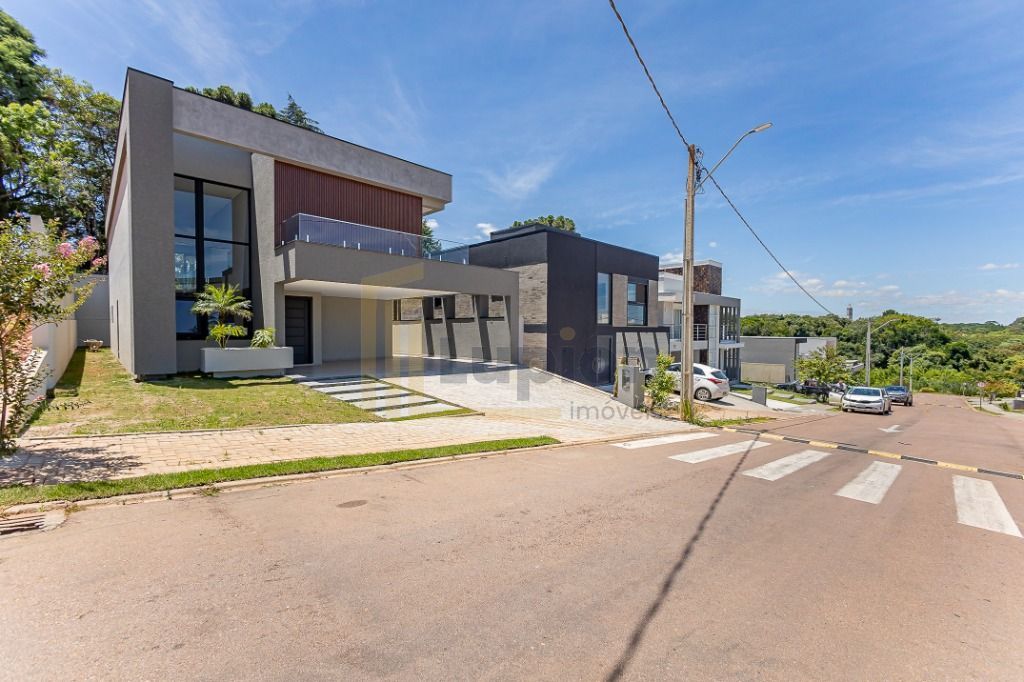 Linda casa no melhor condomínio de Campo Largo 4 dormitórios, ...