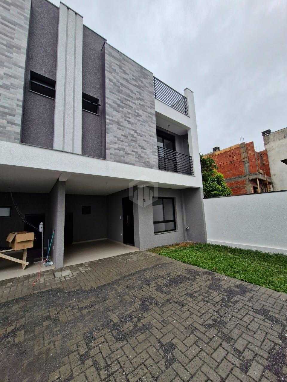 Sobrado à venda - Triplex 127m  - R  699.000,00 - Uberaba, CUR...