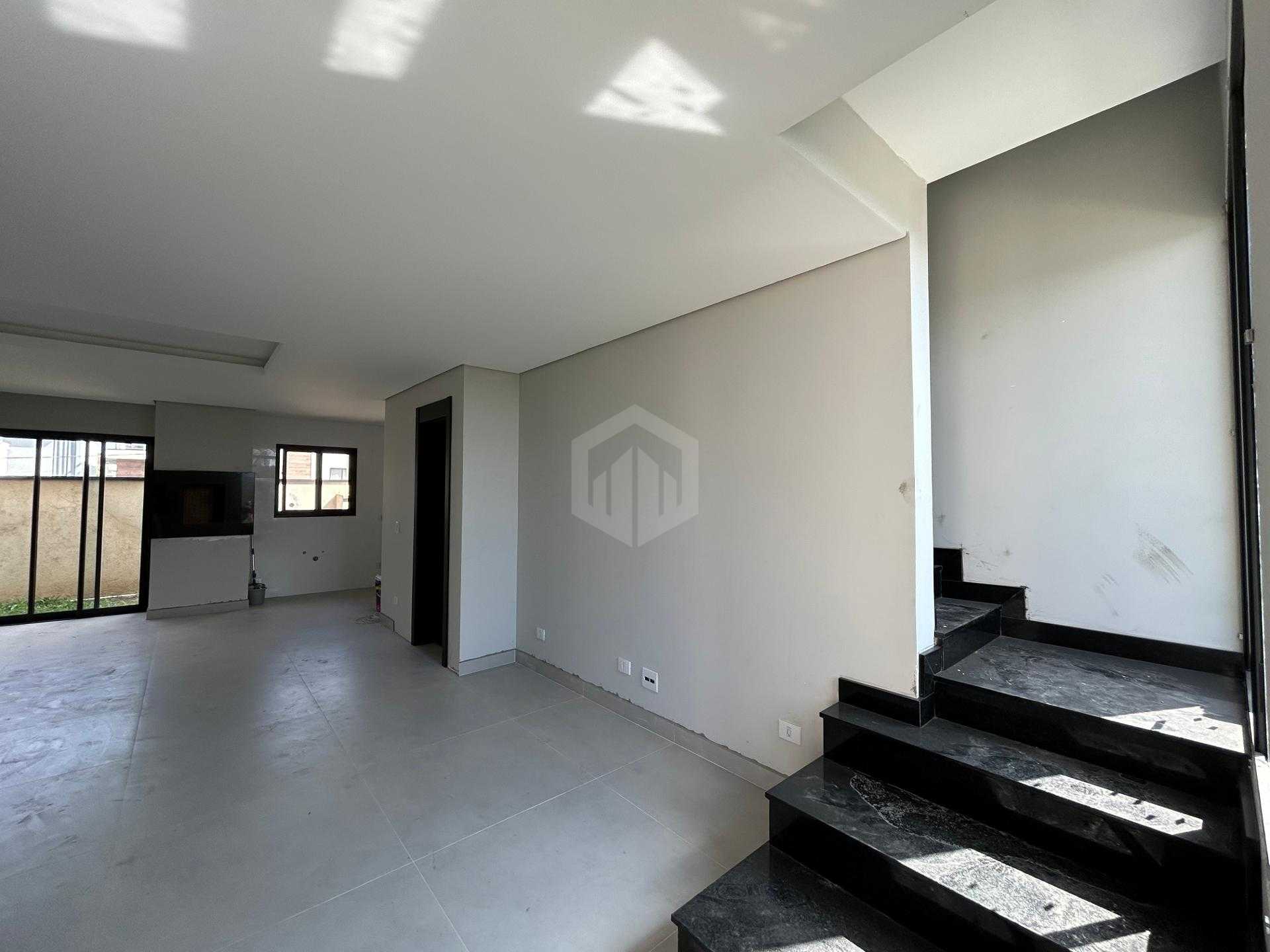 Sobrado com 3 dormitórios à venda - Triplex em condomínio - Um...