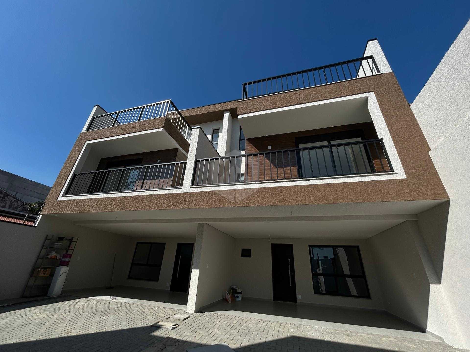 Sobrados à venda - Triplex, 3 quartos - Guabirotuba, CURITIBA ...