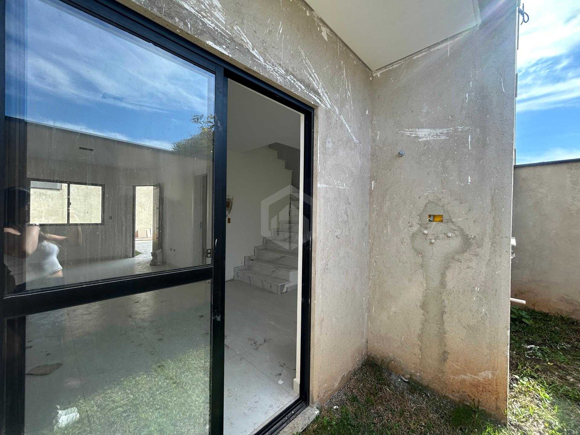 Sobrados com 3 dormitórios à venda - Uberaba, CURITIBA - PR