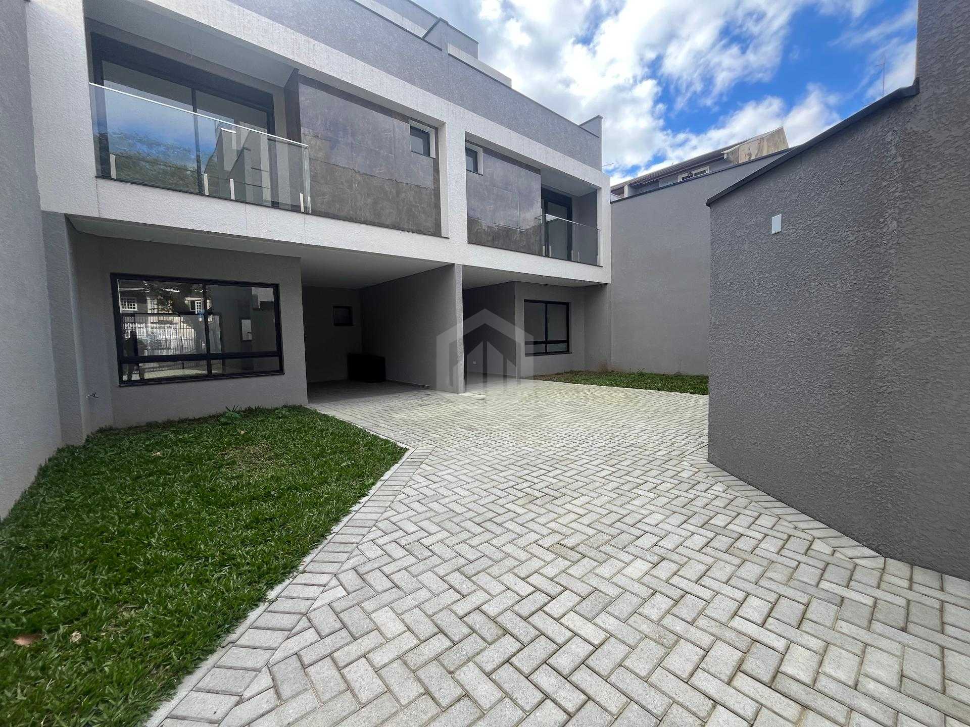 Sobrado em condomínio à venda, 142 m², 3 Quartos 1 suíte, Uber...