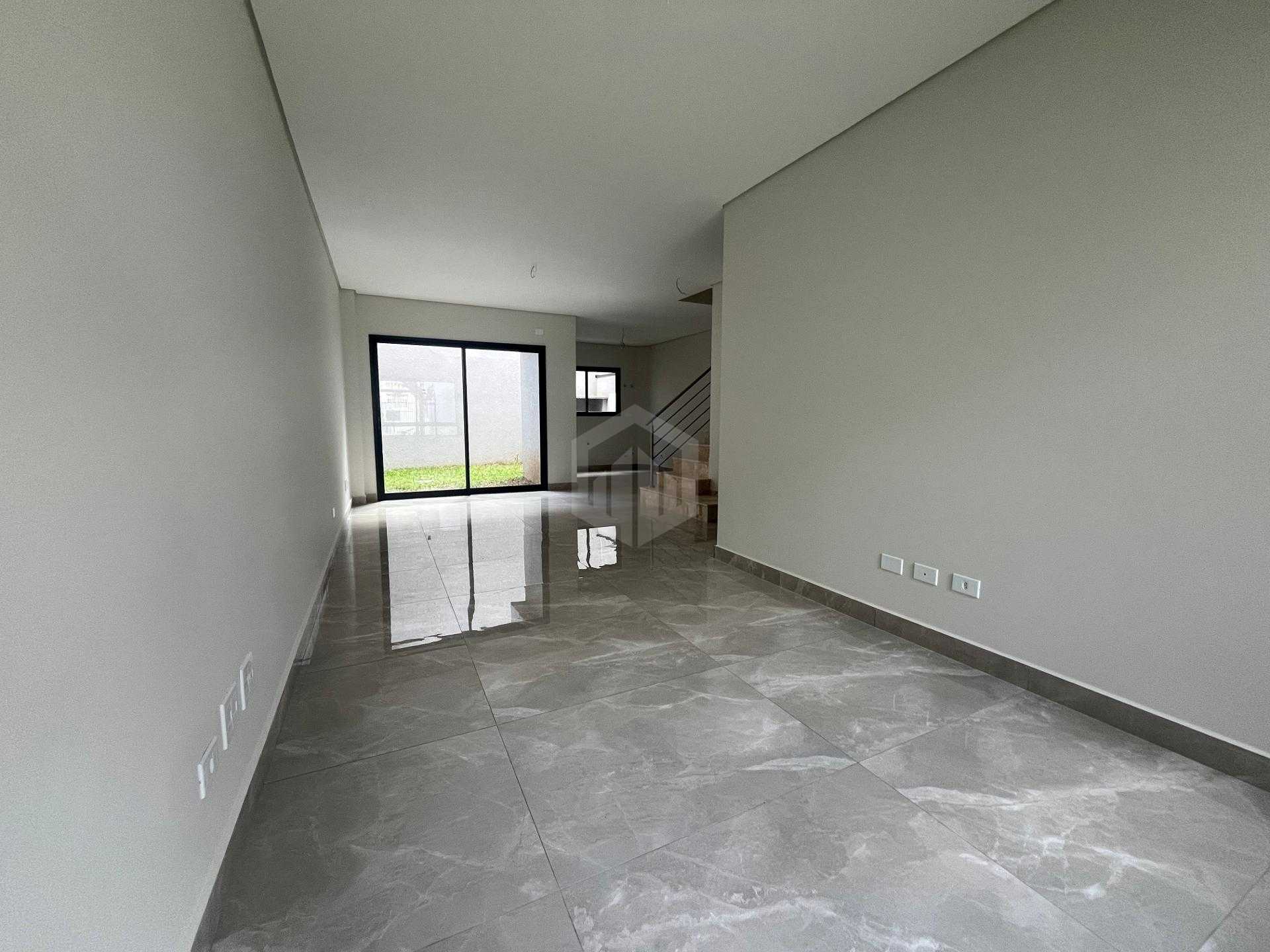 Sobrado em condomínio à venda, 142 m², 3 Quartos 1 suíte, Uber...