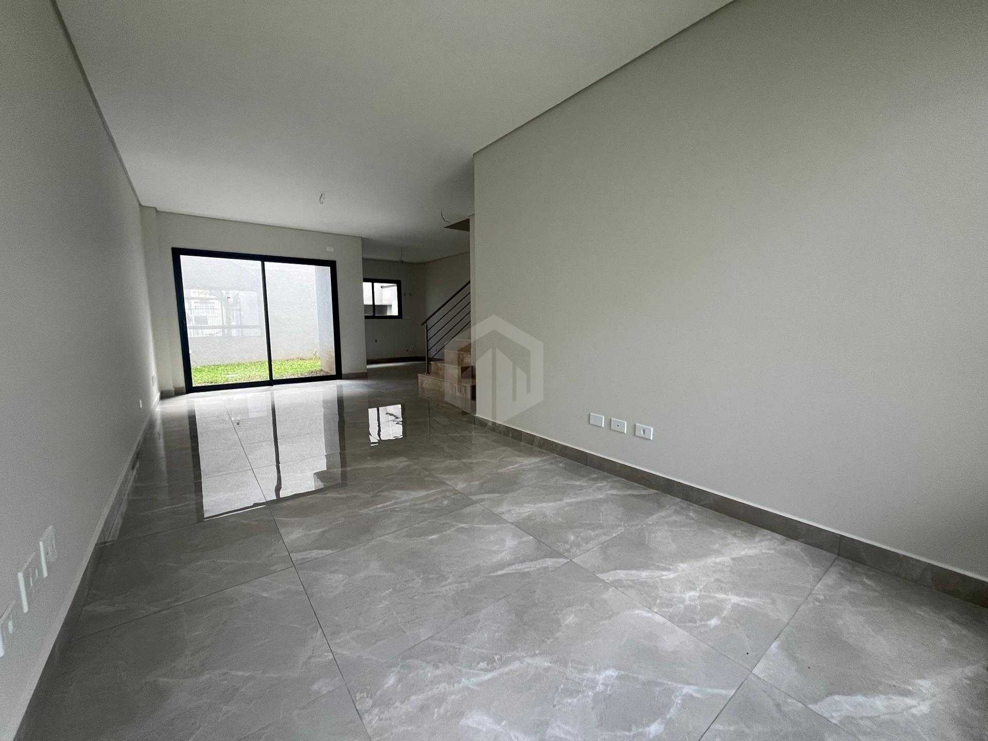 Sobrado em condomínio à venda, 142 m², 3 Quartos 1 suíte, Uber...