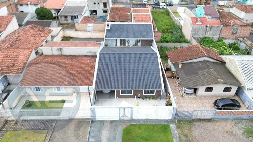 Casa térrea com 202 m² com 4 dormitórios sendo 1 suíte 4 vagas...
