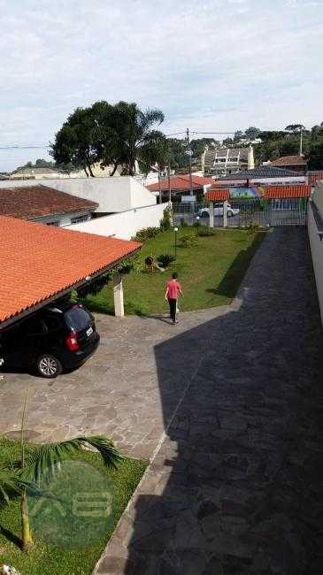 Espetacular Casa com 360 m² de Área Construída em Terreno de 6...